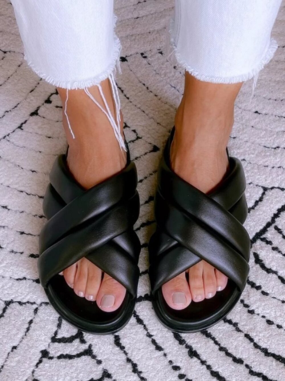 Anine Bing Black Emi Leather Slide Sandals - Picture 16 of 16